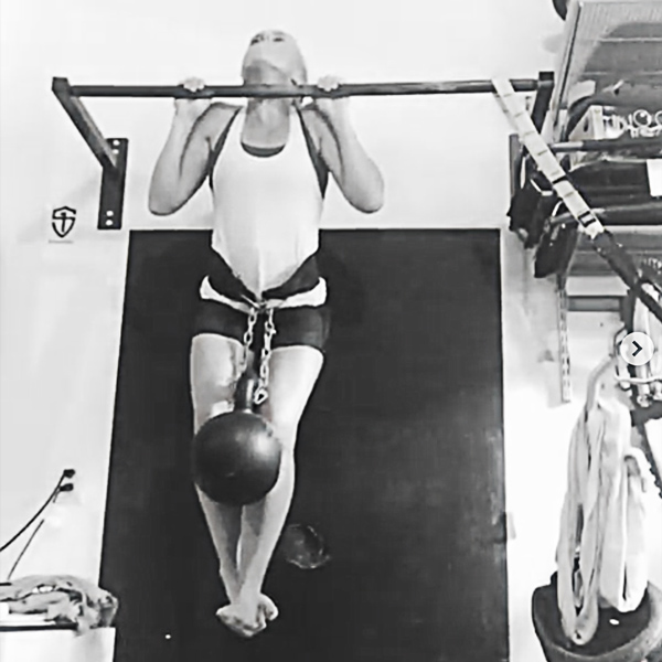 StrongFirst: shyb se zátěží