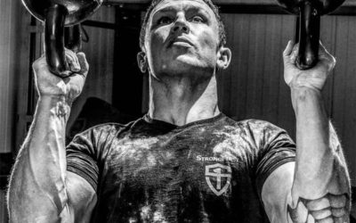 Z bitevního pole přes zranění zad až ke zkrocení Bestie: Cesta Ollieho Quinna ke cvičení s kettlebell
