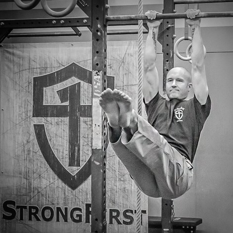 Seminář Bodyweight 201: Hard Style shyby a břišáky