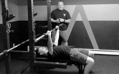 Bench Press: Zvyšte své výkony díky optimalizaci dráhy činky